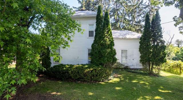 Photo of 225 Burbank St, Creston, OH 44217