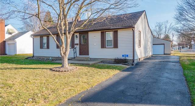 Photo of 820 W Maple St, North Canton, OH 44720