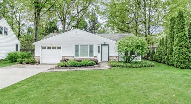 Photo of 302 Hazelwood Dr, Chagrin Falls, OH 44022