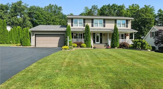 Photo of 14034 Goodwin St, Burton, OH 44021