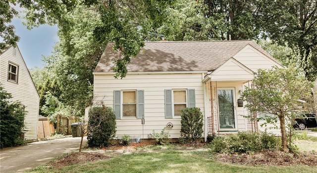 Photo of 3190 Oakwood Dr, Cuyahoga Falls, OH 44221