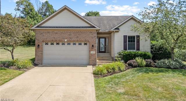 Photo of 4428 Trail Head Cir NW, Massillon, OH 44647