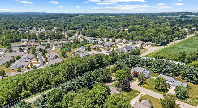 Photo of 4428 Trail Head Cir NW, Massillon, OH 44647