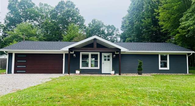 Photo of 18077 Hillcrest Dr, Lake Milton, OH 44429