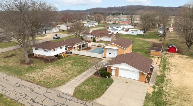 Photo of 308 Maple St, Tuscarawas, OH 43804
