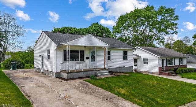 Photo of 266 Lynn Dr, Cuyahoga Falls, OH 44221