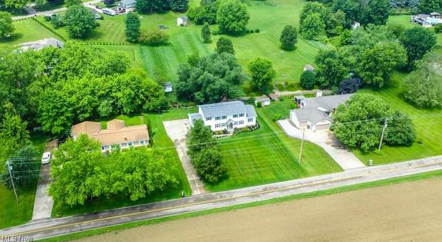 Photo of 10321 Schlabach Ave NE, Hartville, OH 44632