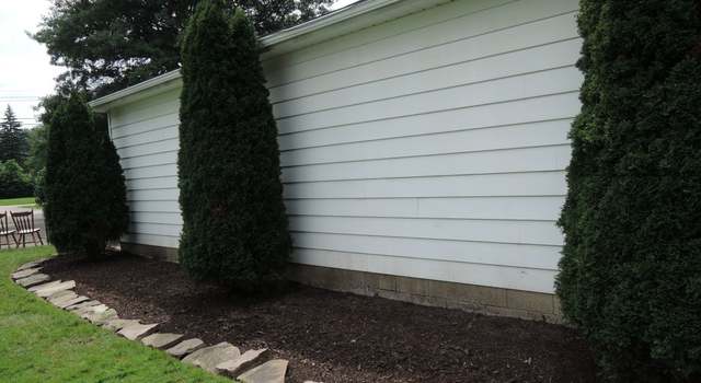 Photo of 382 Goldie Rd, Youngstown, OH 44505