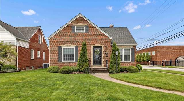 Photo of 4562 Bain Park Dr, Fairview Park, OH 44126
