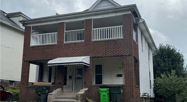Photo of 703 Locust St, Coshocton, OH 43812