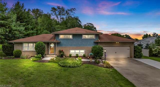 Photo of 6118 Echodell Ave NW, North Canton, OH 44720