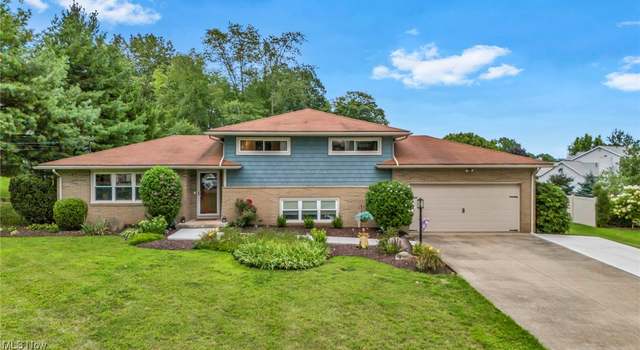 Photo of 6118 Echodell Ave NW, North Canton, OH 44720