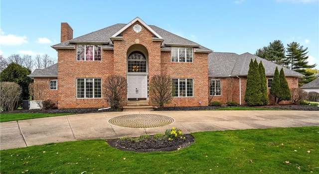 Photo of 4853 Arbour Green Dr, Akron, OH 44333