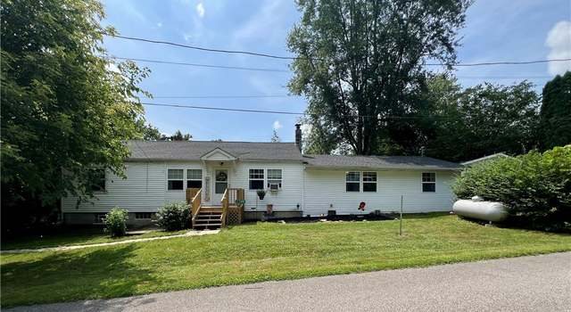 Photo of 104 Middle St, Wellington, OH 44090