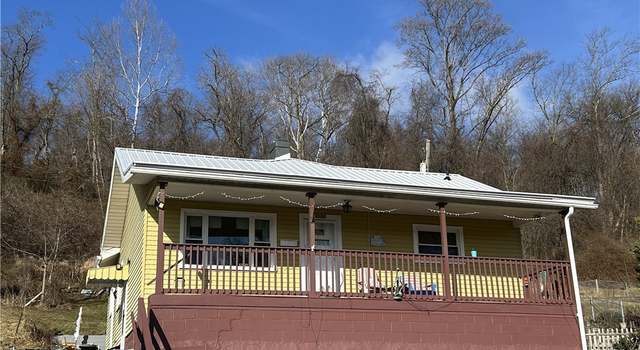 Photo of 3133 Elm St, Weirton, WV 26062
