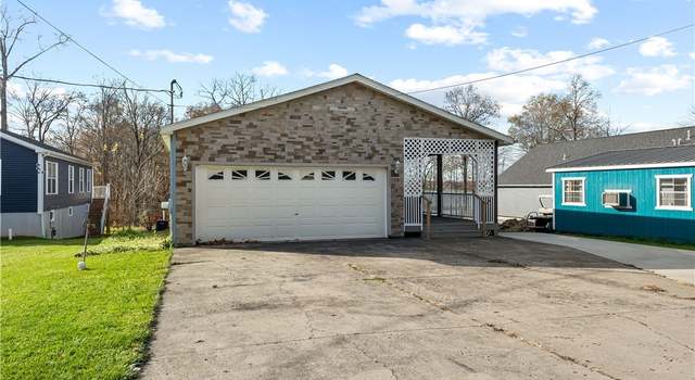 Photo of 2282 Heston Dr, Lake Milton, OH 44429