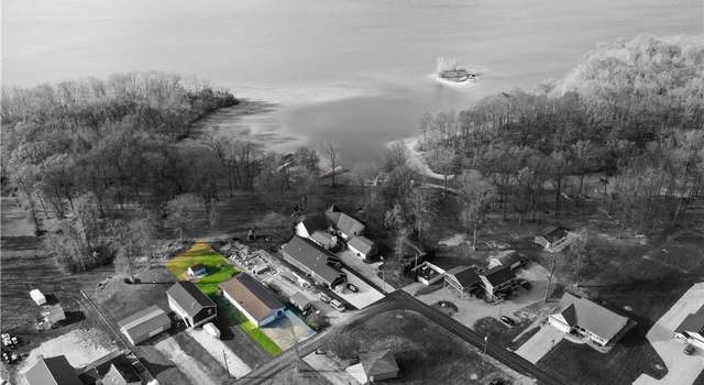 Photo of 2282 Heston Dr, Lake Milton, OH 44429