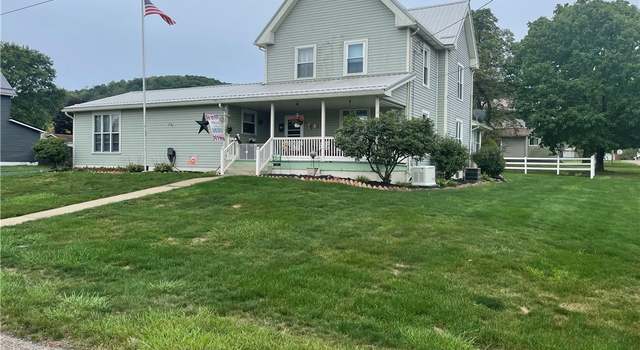 Photo of 429 Fourth St, Bergholz, OH 43908