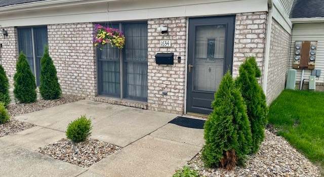 Photo of 1634 Westhampton Dr, Austintown, OH 44515