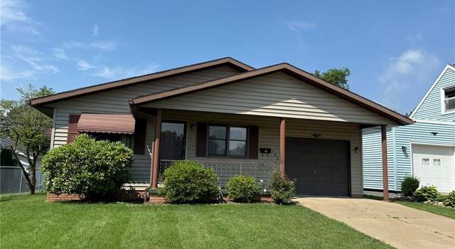 Photo of 122 N Fairview Ave, Dover, OH 44622