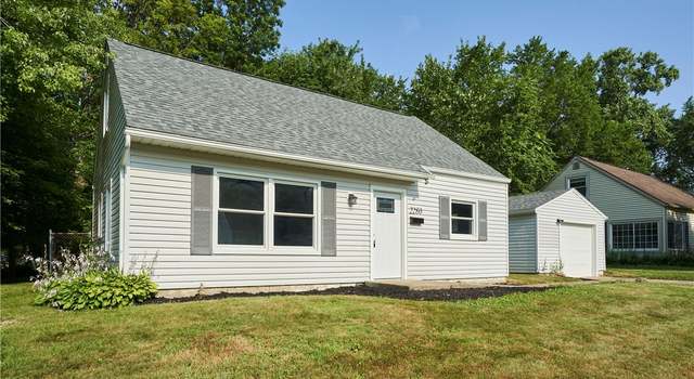Photo of 2280 Suncrest Dr, Cuyahoga Falls, OH 44221