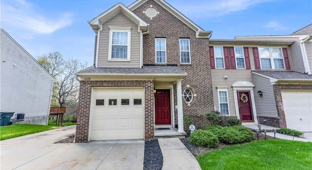 Photo of 1220 Wellingshire Cir, Cuyahoga Falls, OH 44221