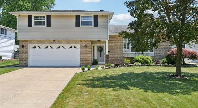 Photo of 5833 Gareau Dr, North Olmsted, OH 44070