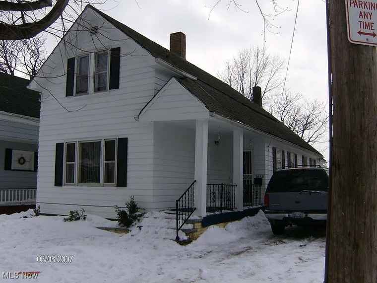 Photo of 3858 E 53 Cleveland, OH 44105