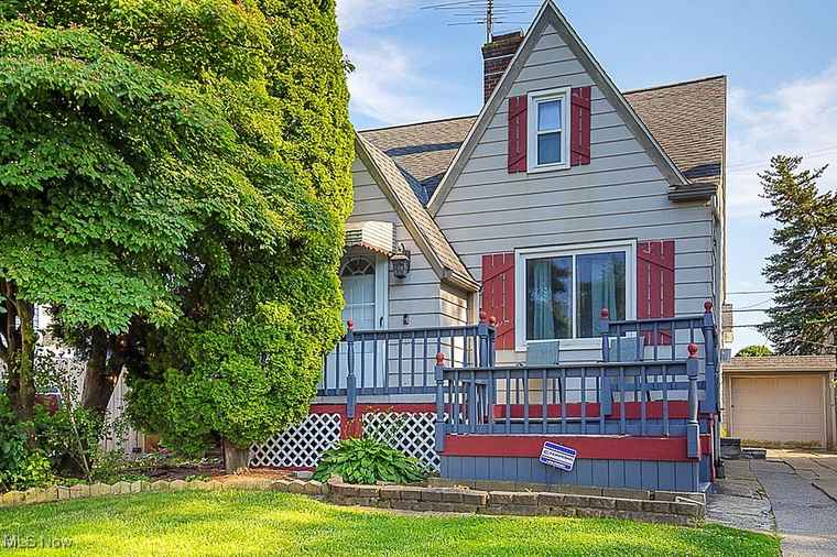 Photo of 1619 Ardoyne Ave Cleveland, OH 44109