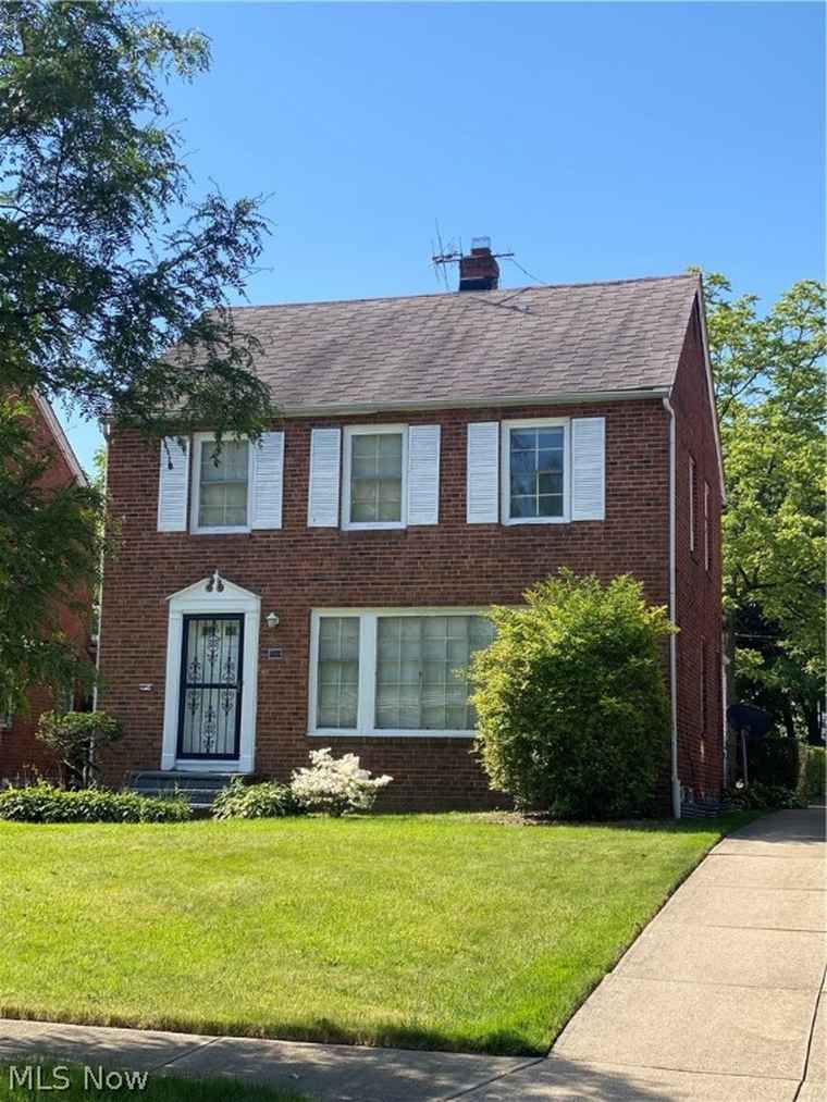 Photo of 17012 Eldamere Ave Cleveland, OH 44128