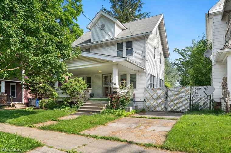 Photo of 7130 Camden Ave Cleveland, OH 44102