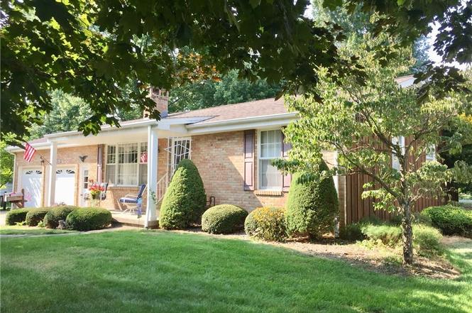 338 Kingwood Dr Columbiana Oh 44408 Mls 4029196 Redfin