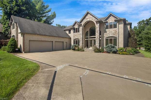 4648 Dustys Cir New Franklin Oh 44319 Mls 4139072 Redfin