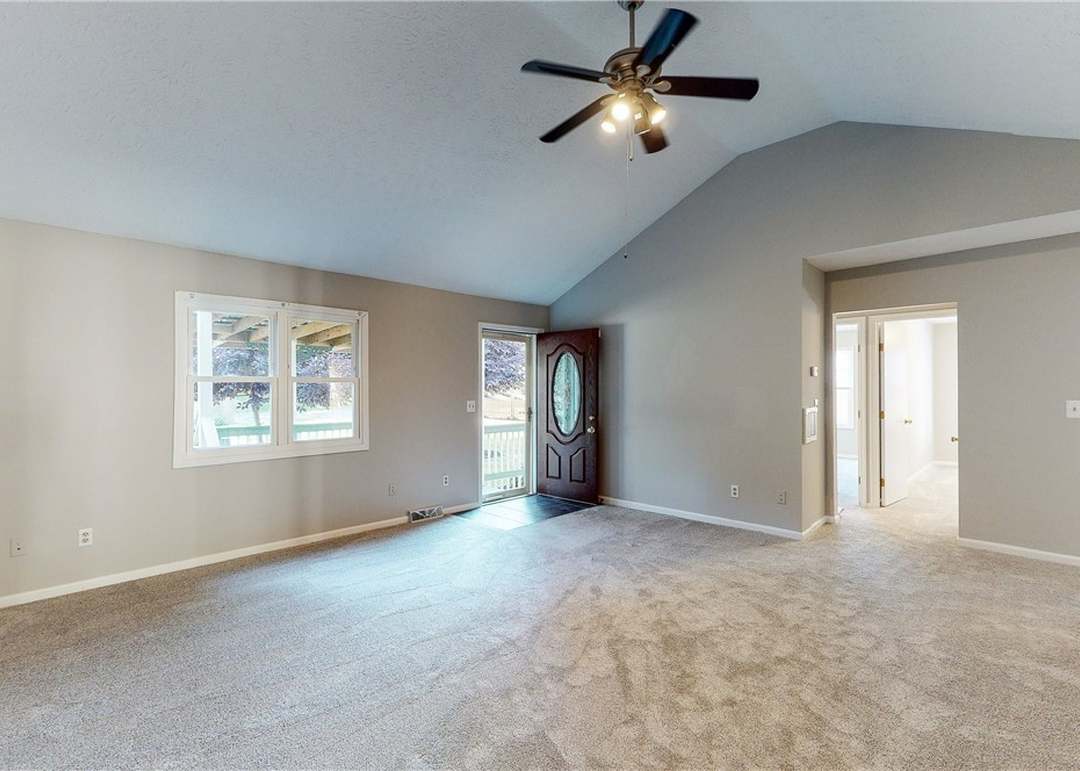 2258 Schubert St, Cuyahoga Falls, OH 44221