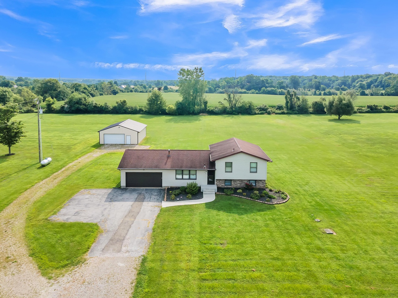 8561 Smoke Rd Sw Etna Oh 43062 Mls 220028392 Redfin