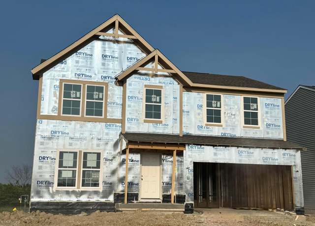 Property at 1085 Greenfield Dr, Marysville, OH 43040, 3 beds, 2.5 baths