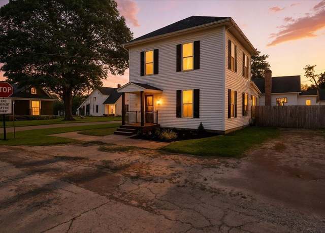 Property at 207 S Jackson St, Mount Vernon, OH 43050, 3 beds, 1.5 baths