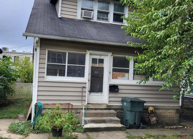 Property at 999 E 11th Ave, Columbus, OH 43211, 2 beds, 1 bath