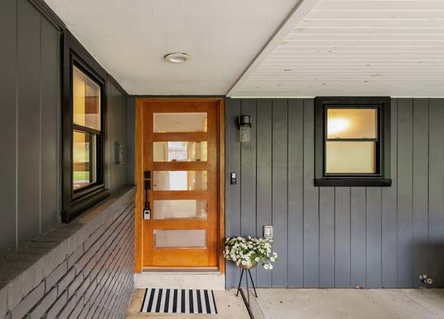 Property at 5065 Sharon Hill Dr, Columbus, OH 43235, 3 beds, 2.5 baths
