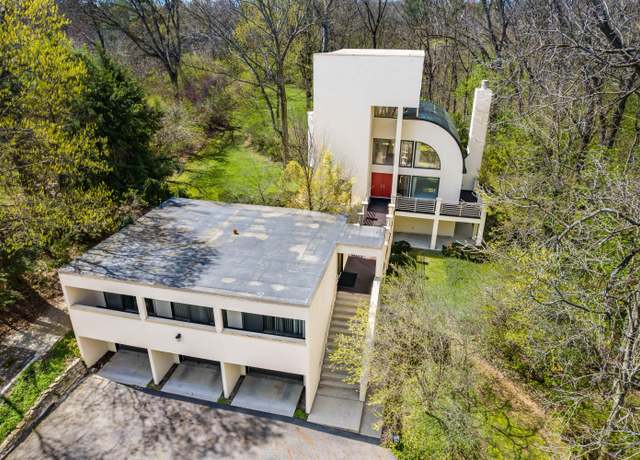 Property at 6909 Olentangy River Rd, Columbus, OH 43235, 3 beds, 2.5 baths