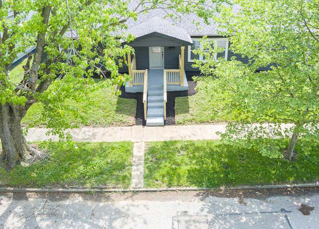 Property at 807 E Paint St, Washington Court House, OH 43160, 4 beds, 2 baths