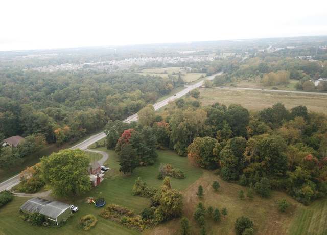 Property at 7948 Columbus Rd SW, Pataskala, OH 43062, 3 beds, 2 baths