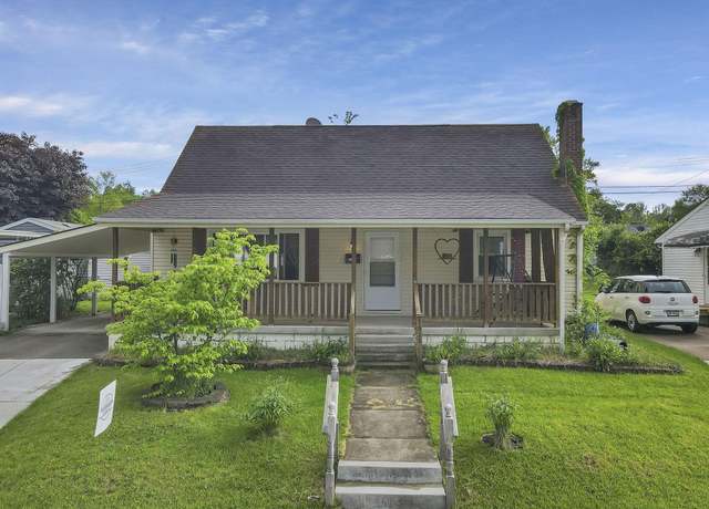 Property at 1636 W Mulberry St, Lancaster, OH 43130, 4 beds, 2 baths