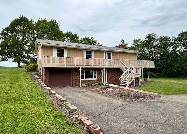Property at 8394 Columbus Rd, Mount Vernon, OH 43050, 3 beds, 2 baths
