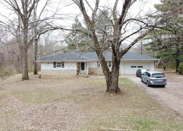 Property at 4055 Brook Rd NW, Lancaster, OH 43130, 3 beds, 1.5 baths
