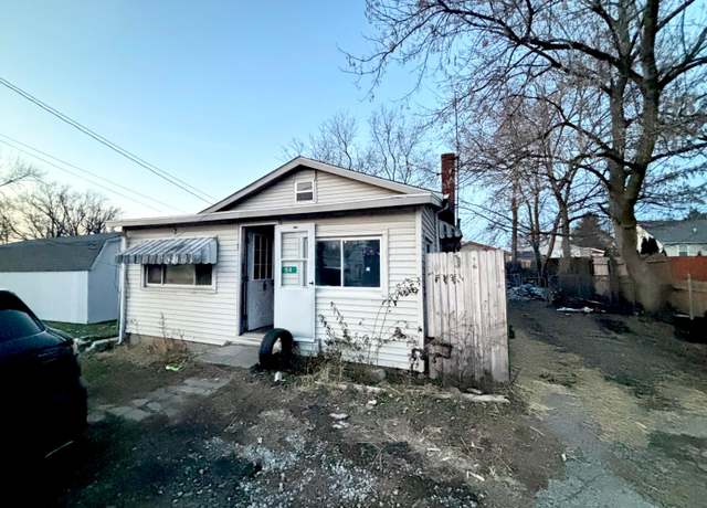 Property at 54 4th St, Buckeye Lake, OH 43008, 2 beds, 1 bath