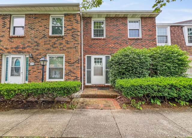 Property at 576 Pamlico St, Columbus, OH 43228, 2 beds, 3 baths