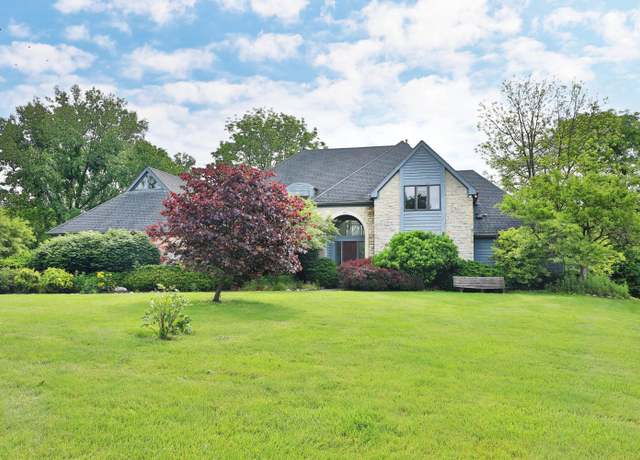 Photo of 1927 Abbotsford Green Dr, Powell, OH 43065
