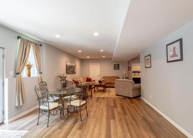 Property at 577 Floral Valley Dr W, Howard, OH 43028, 4 beds, 3 baths