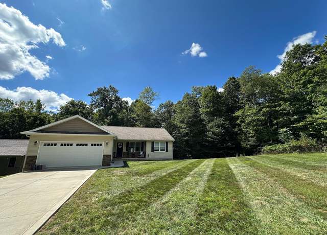 Property at 577 Floral Valley Dr W, Howard, OH 43028, 4 beds, 3 baths